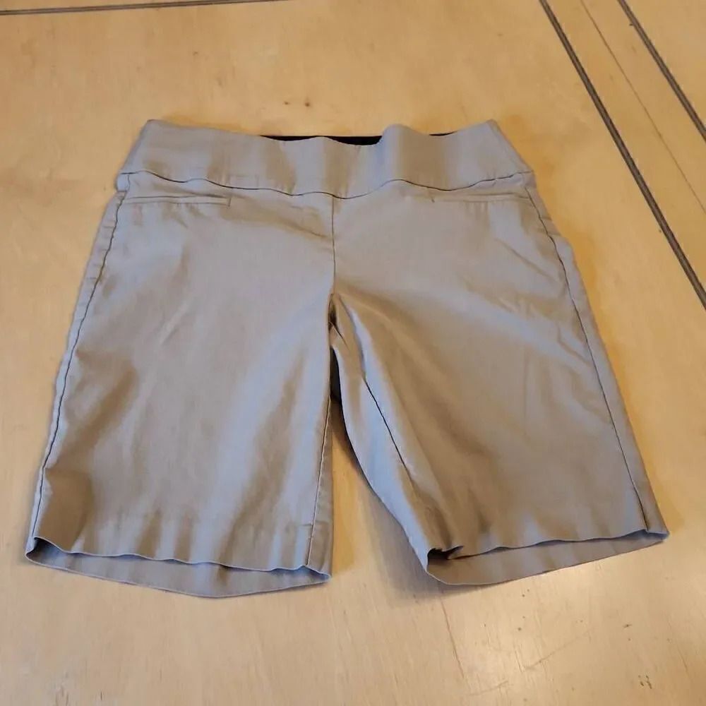 Apt 9 khaki bermuda shorts women's size 12